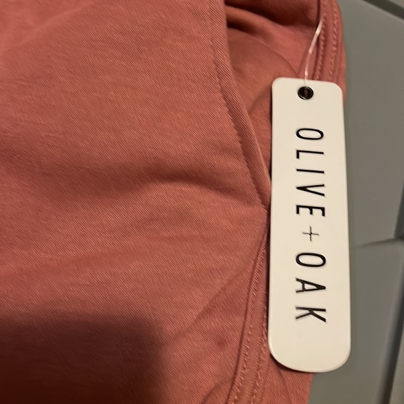 NWT- Olive + Oak bayside red shorts - Picture 3 of 5